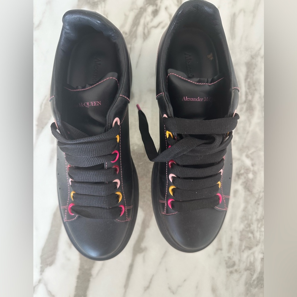 Alexander Mcqueen Size 8 Barely Used In A Good Co… - image 1